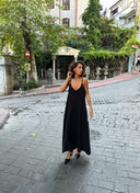 Cepli Askılı Siyah Elbise