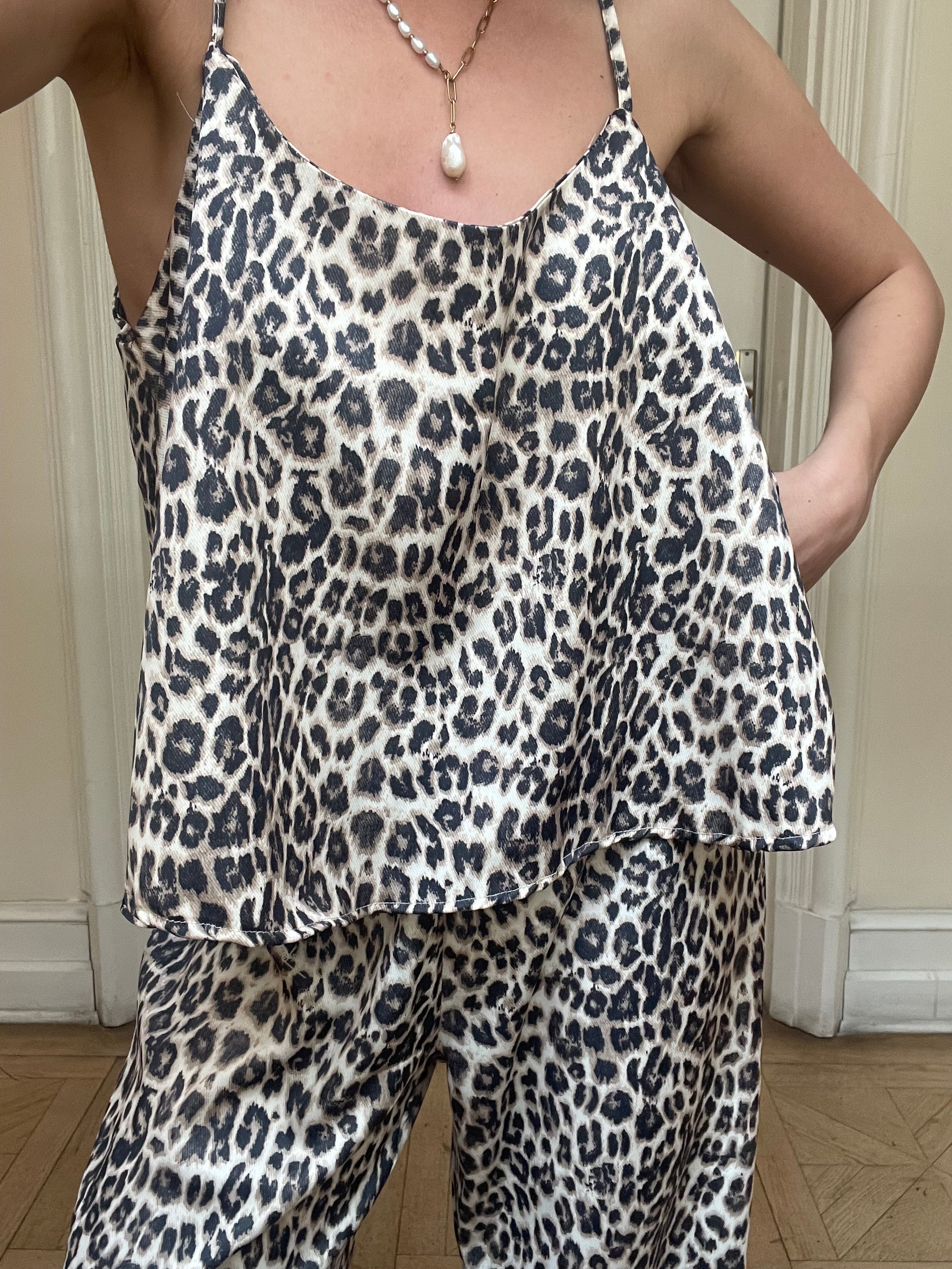 Leopar Desen Saten Bluz Pantolon Takım