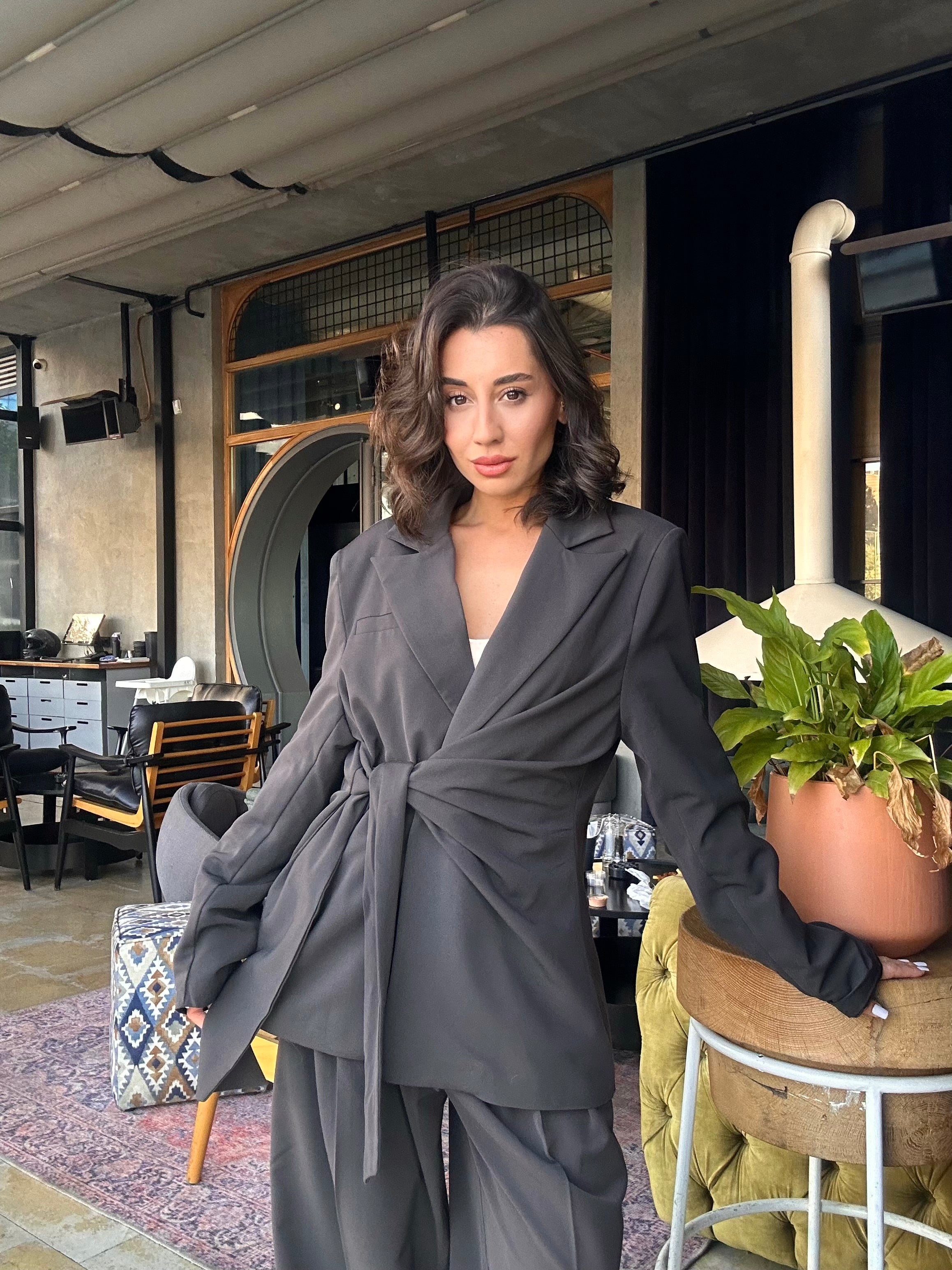 Tasarım Önden Bağlamalı Blazer Ceket