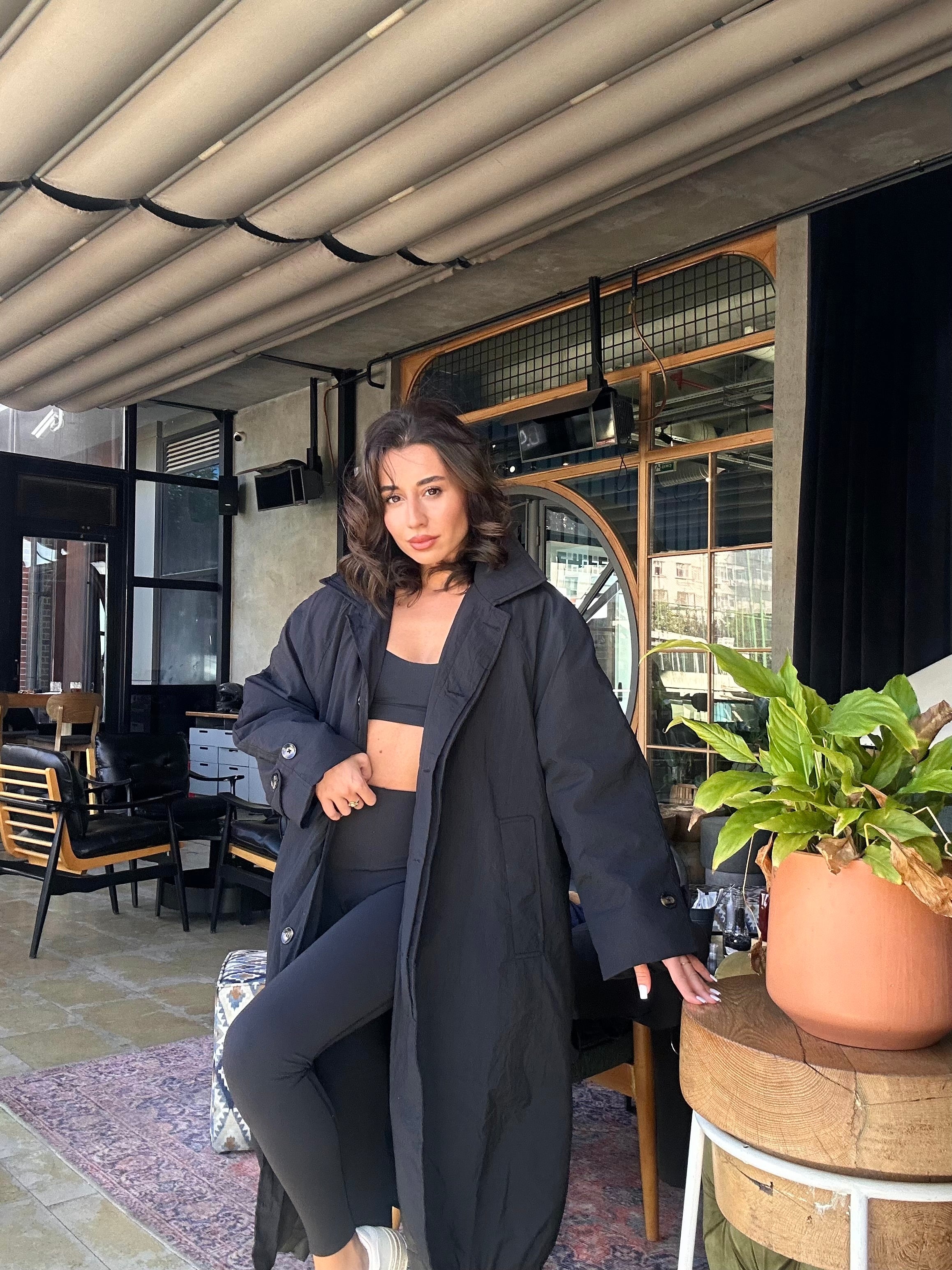 Puffer Maxi Siyah Uzun Yağmurluk Mont