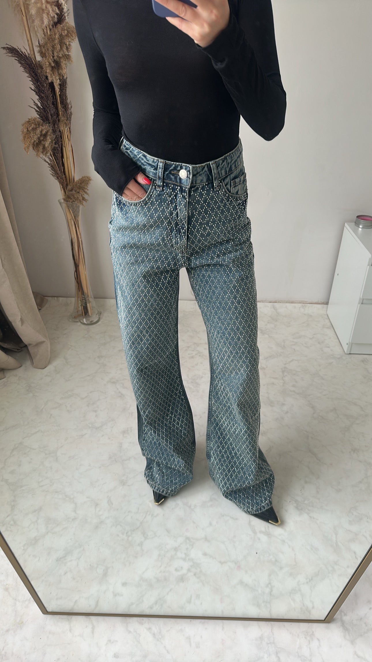 Taş Detaylı Fıt Jean