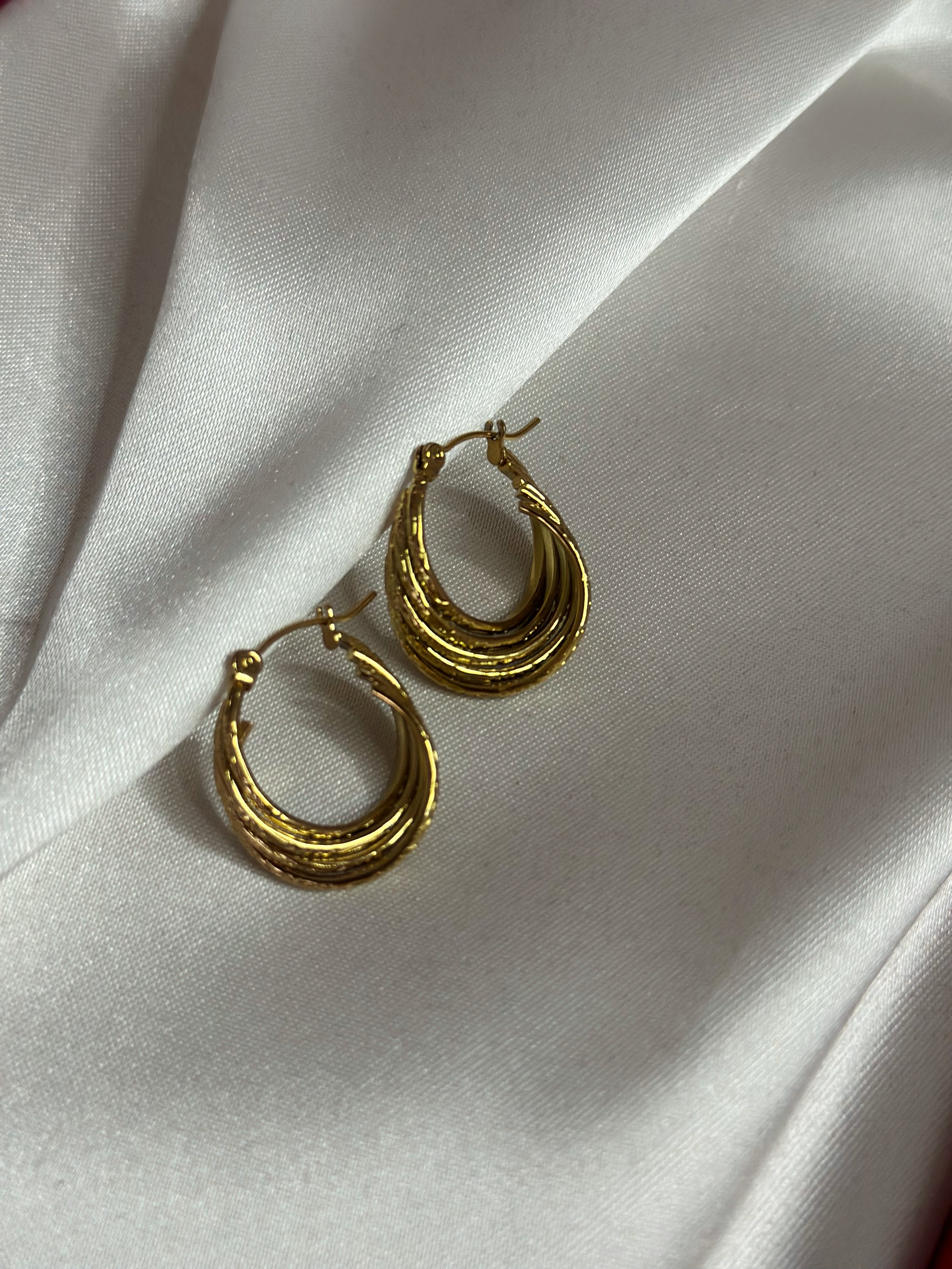 Gold Desenli Küpe