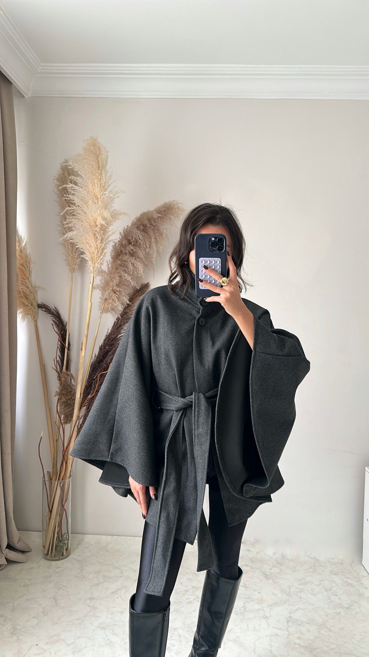 Kemer Detaylı Kaşe Panço