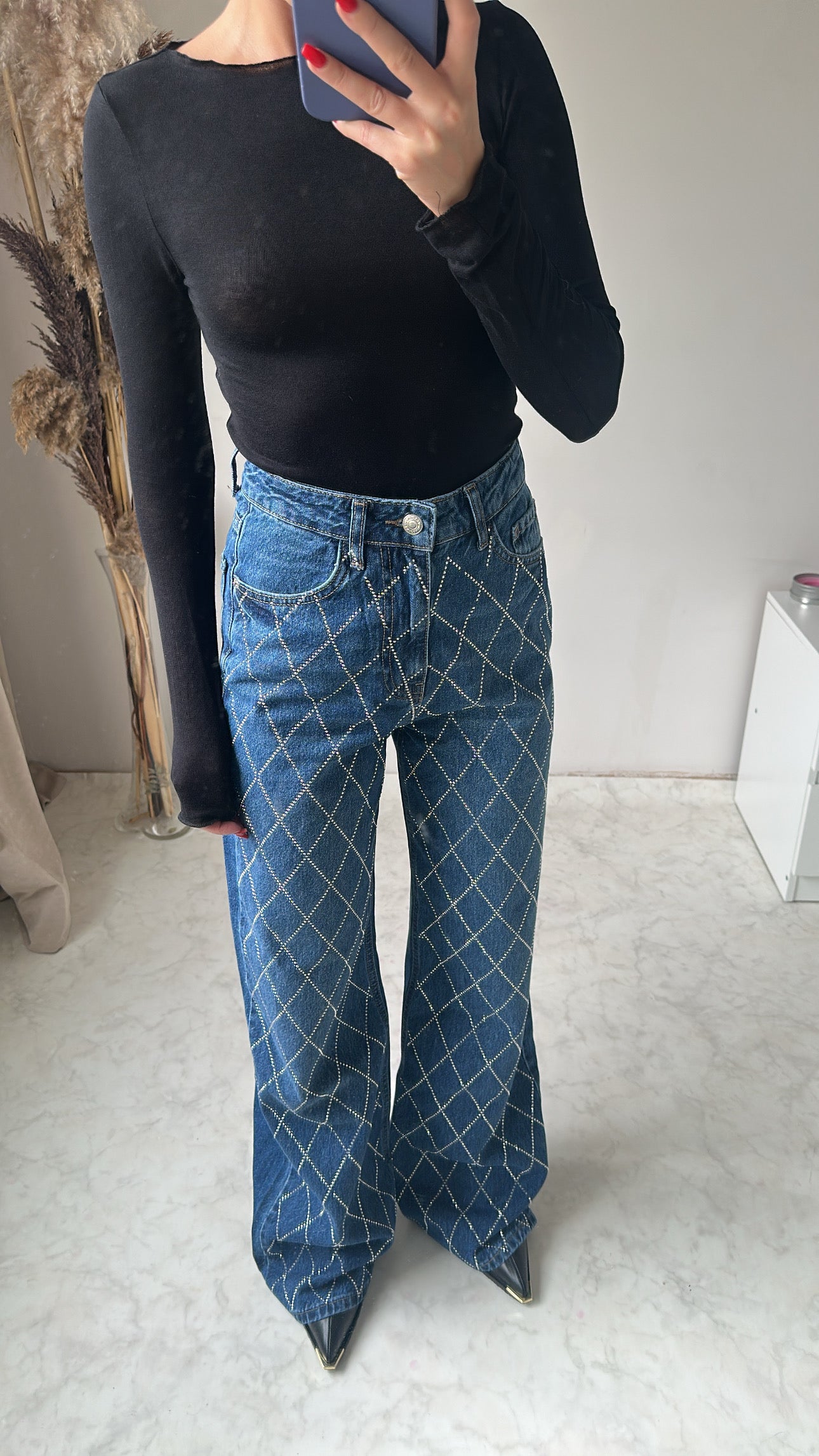 Taş Detaylı Jean