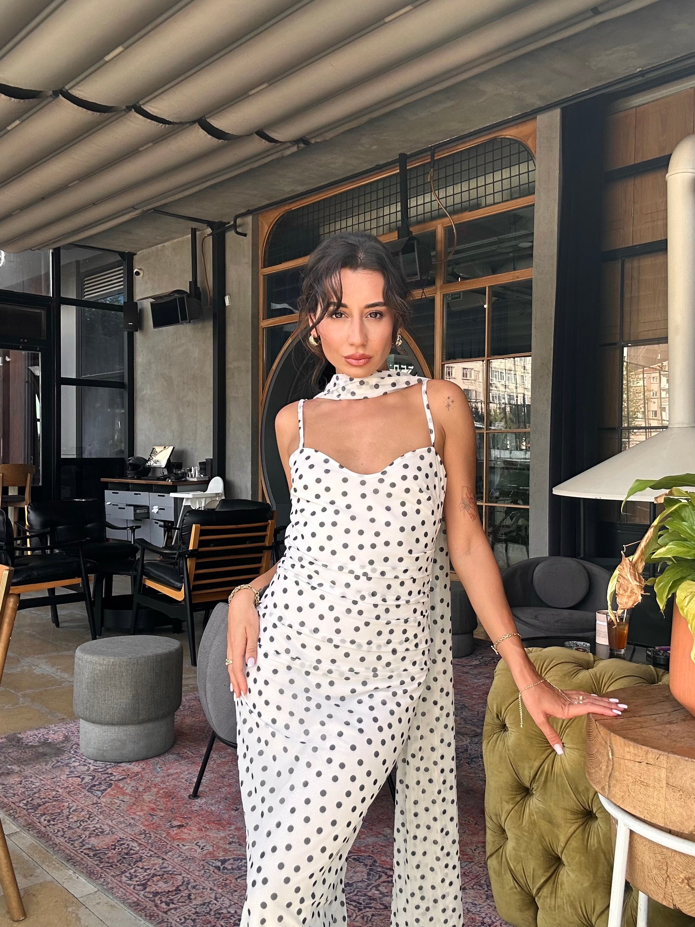 Puantiyeli Tül Elbise