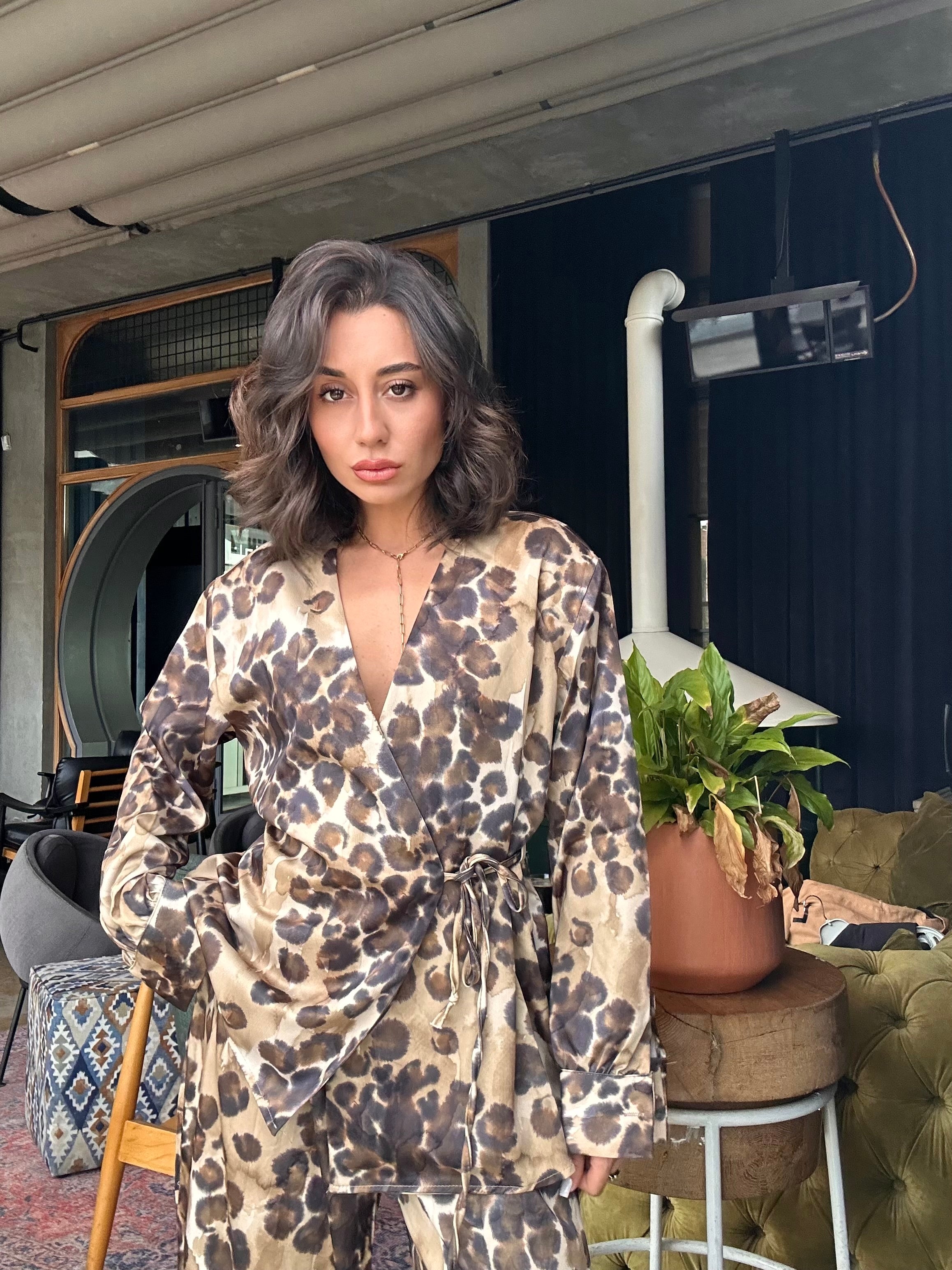 Leopar Desenli Saten Kruvaze Takım