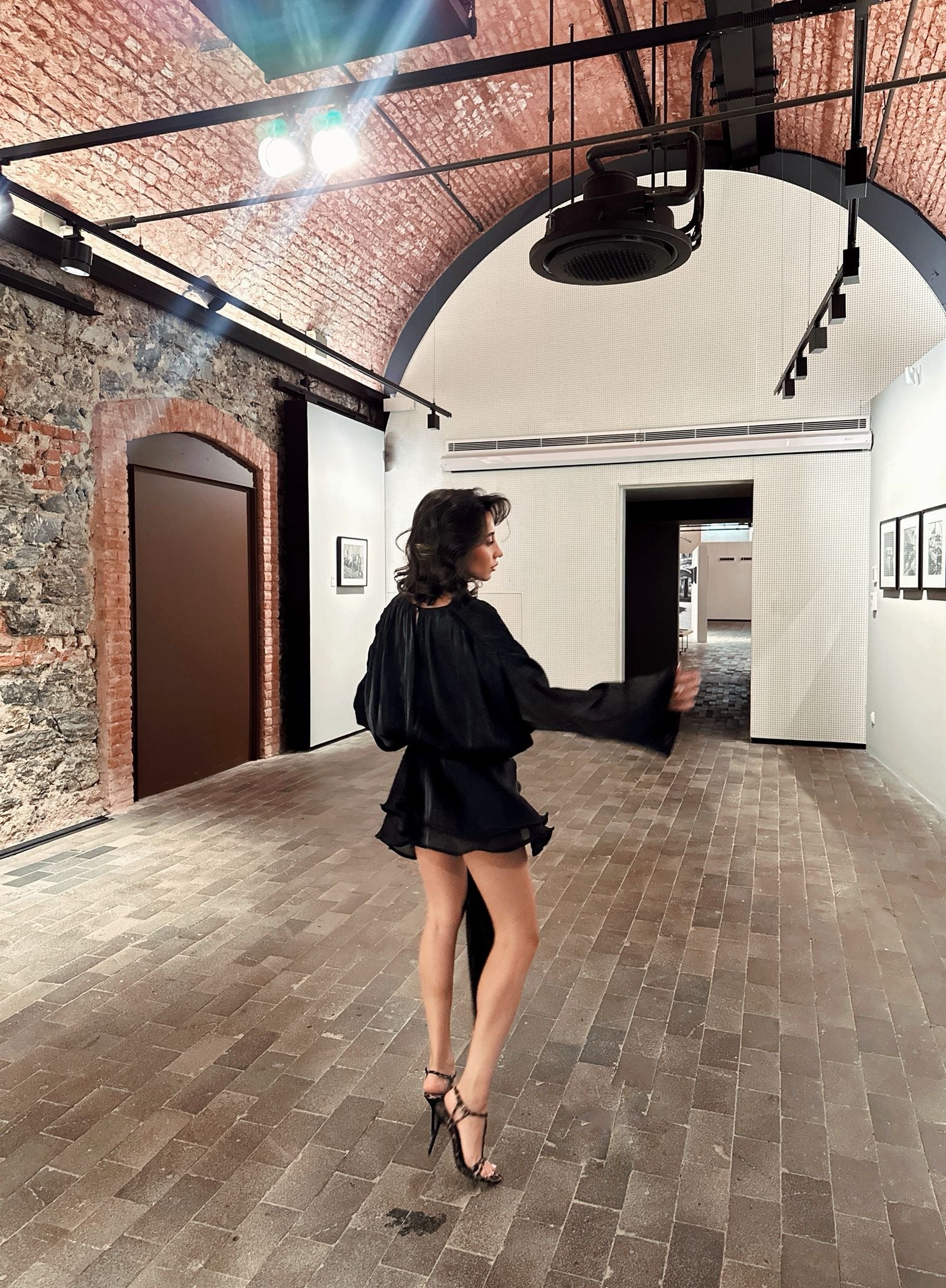 Tasarım Işıltılı Saten Elbise