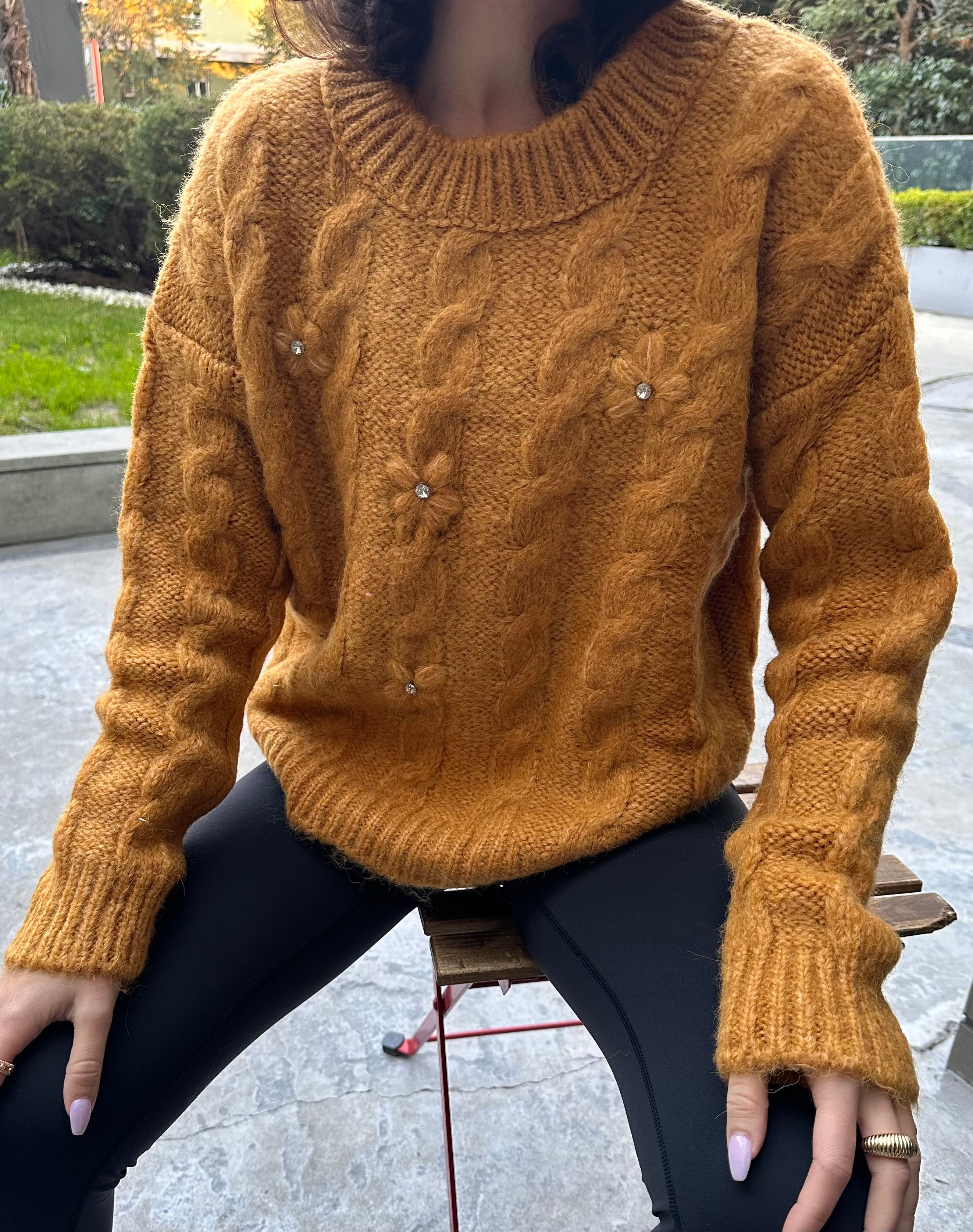 Örgü Taş Detaylı Kazak