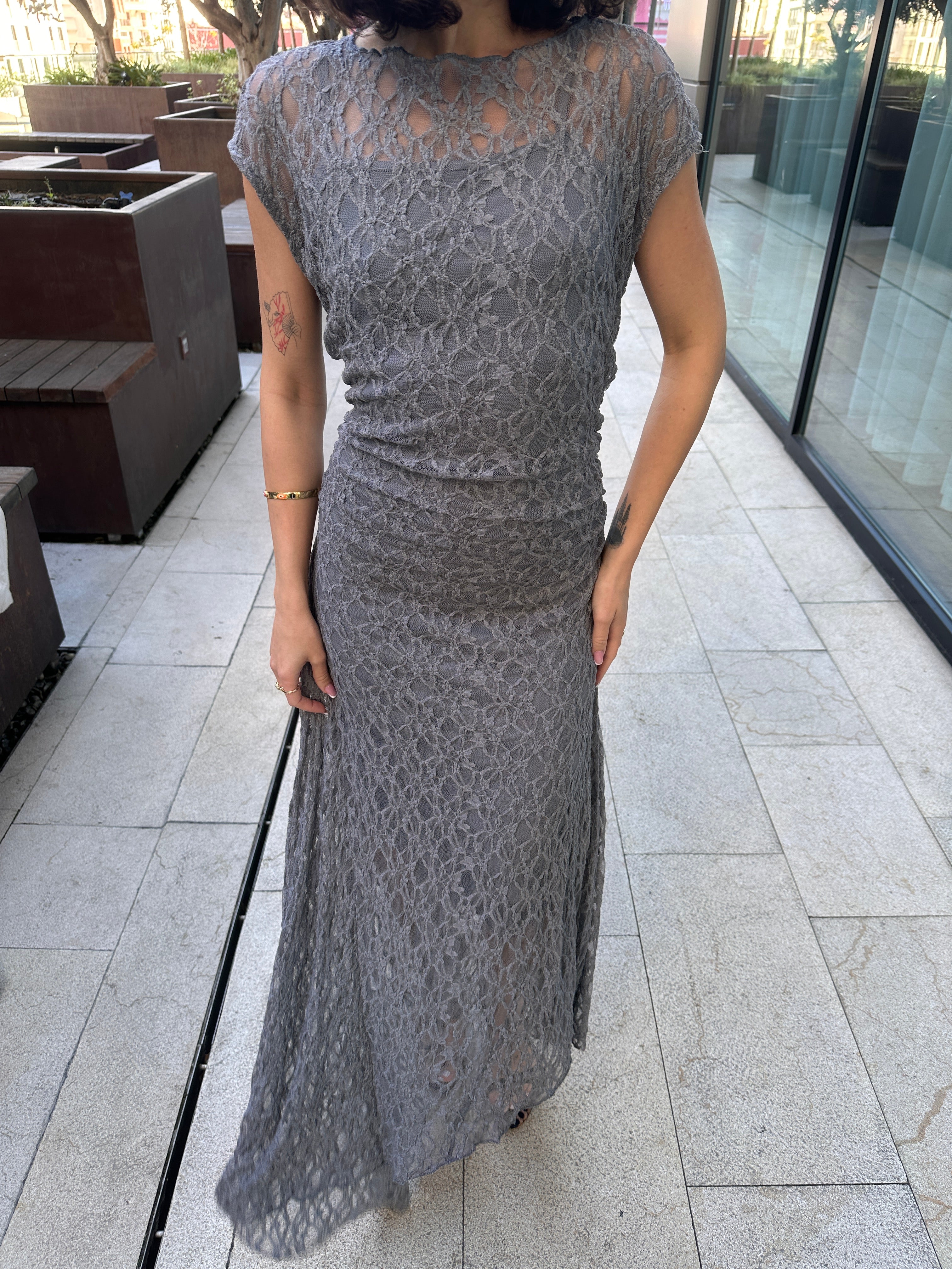 Asimetrik Tasarım Dantel Elbise