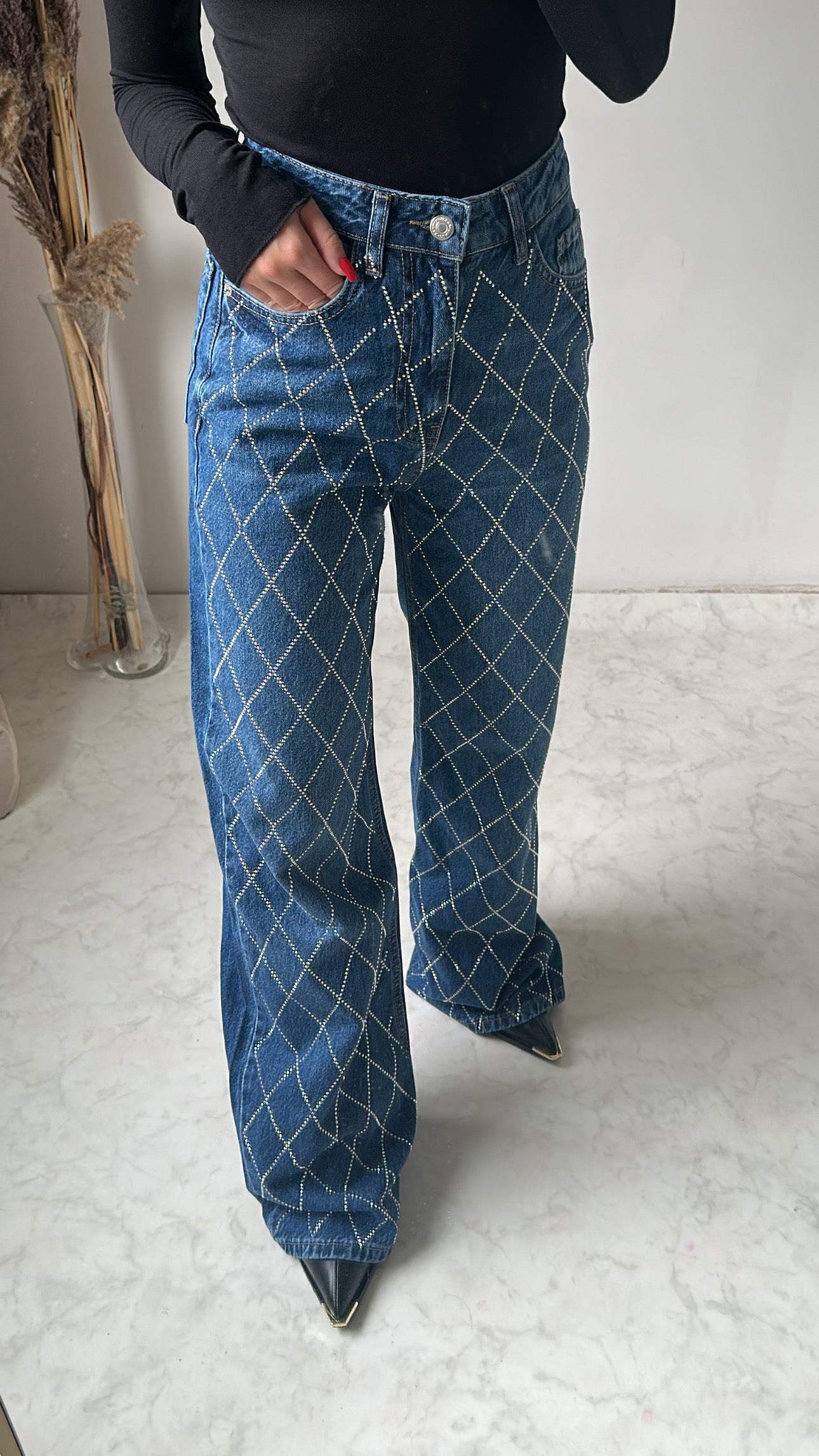 Taş Detaylı Jean