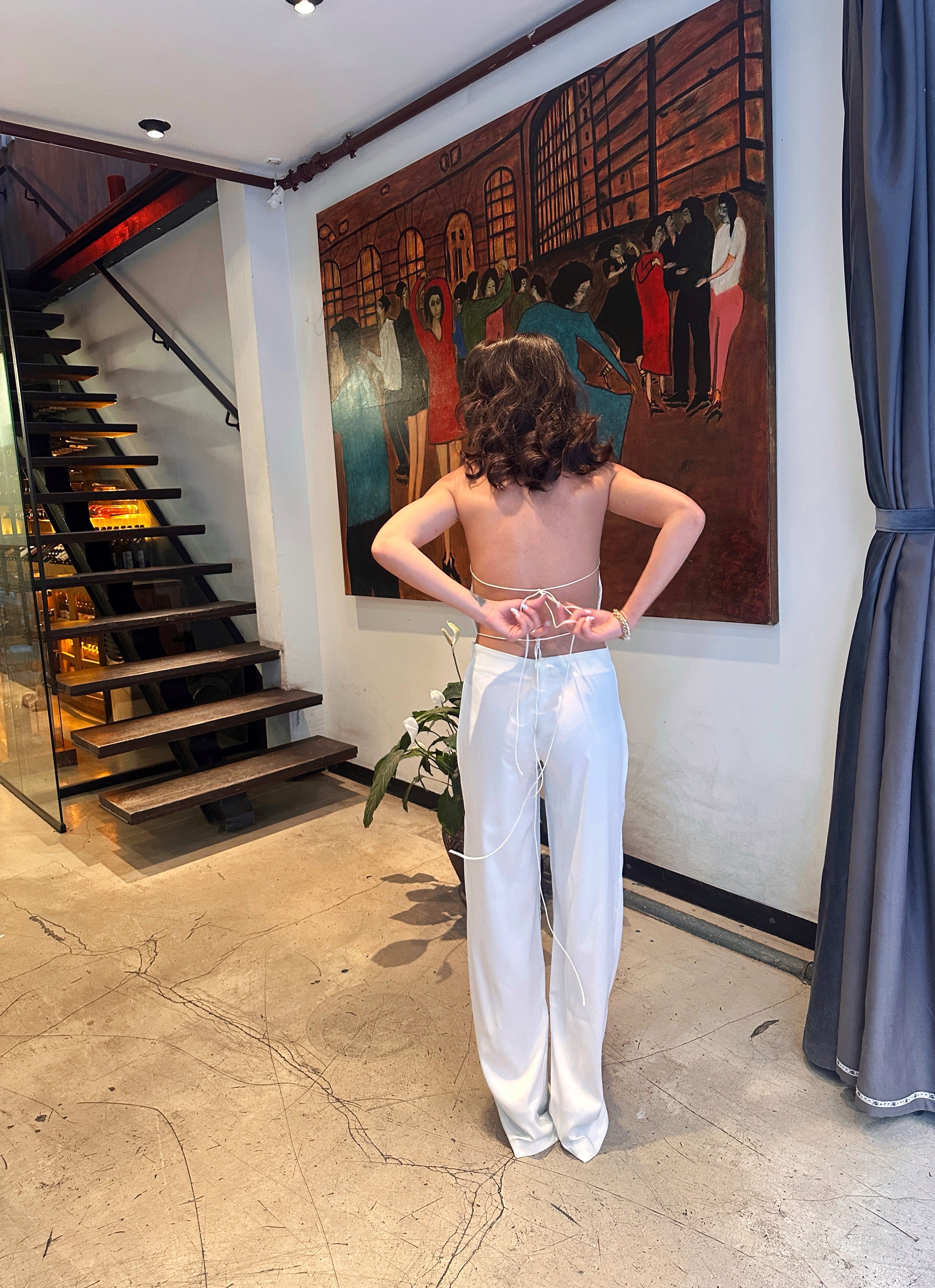 Sırt Dekolteli Saten Bluz