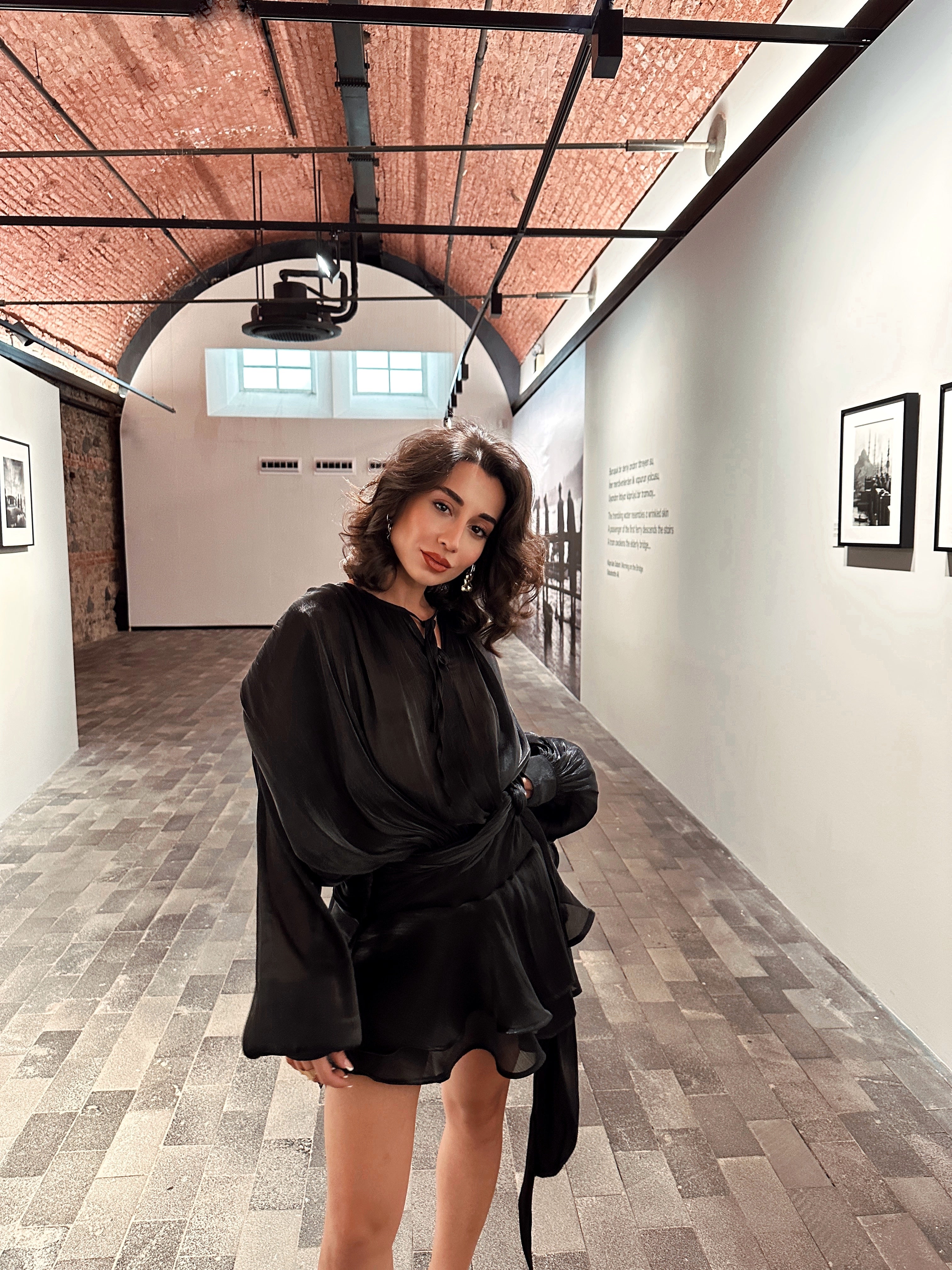 Tasarım Işıltılı Saten Elbise