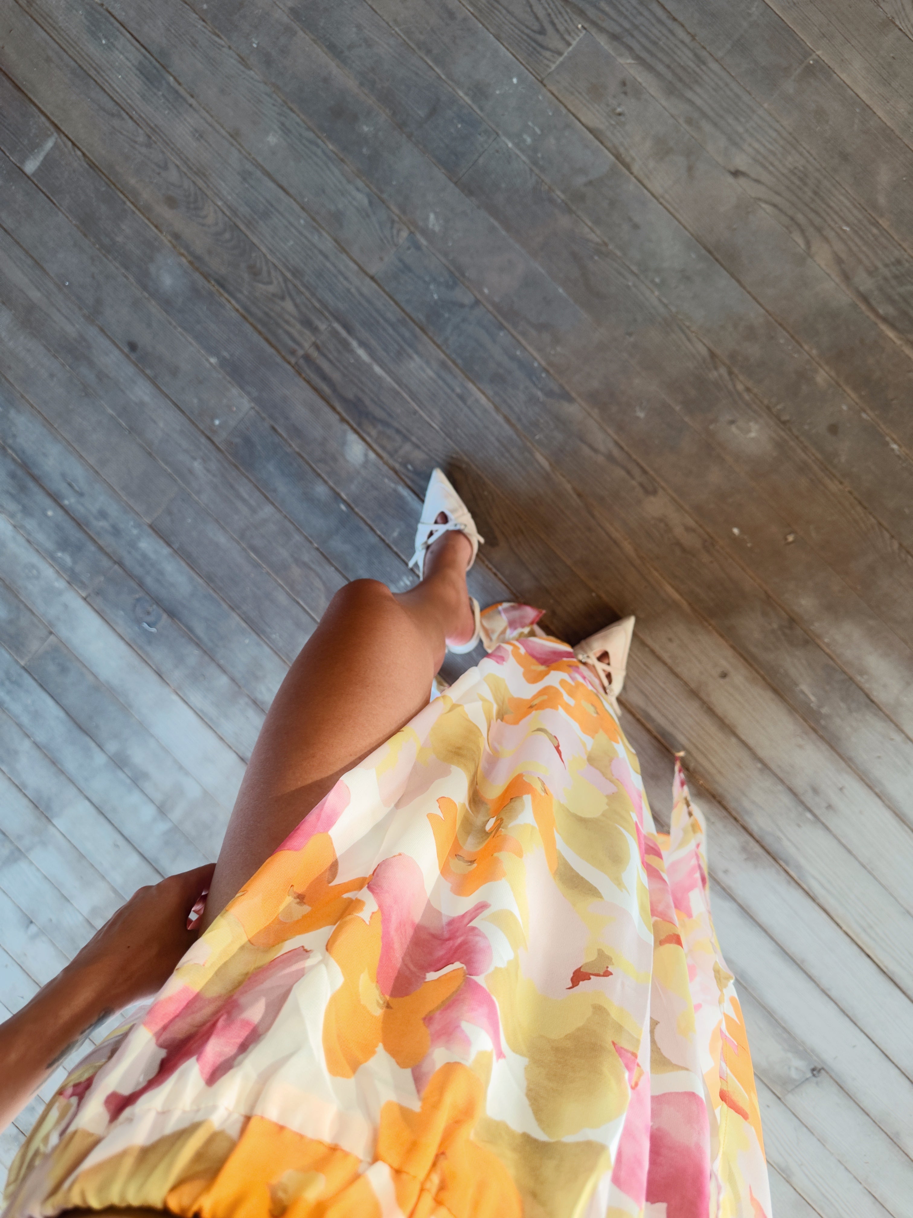 Çiçekli Yırtmaç Detaylı Pareo