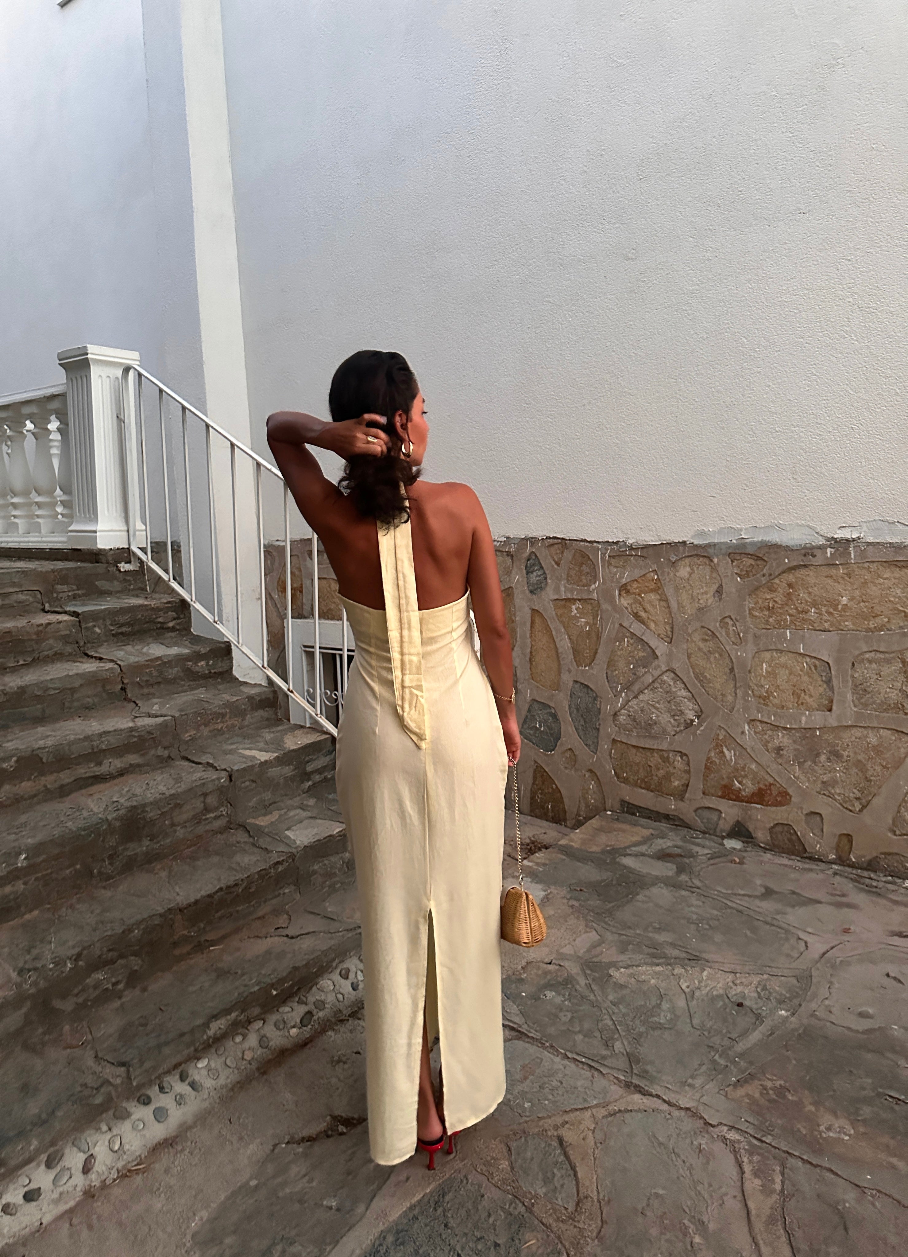 Boyundan Bağlamalı Keten Elbise