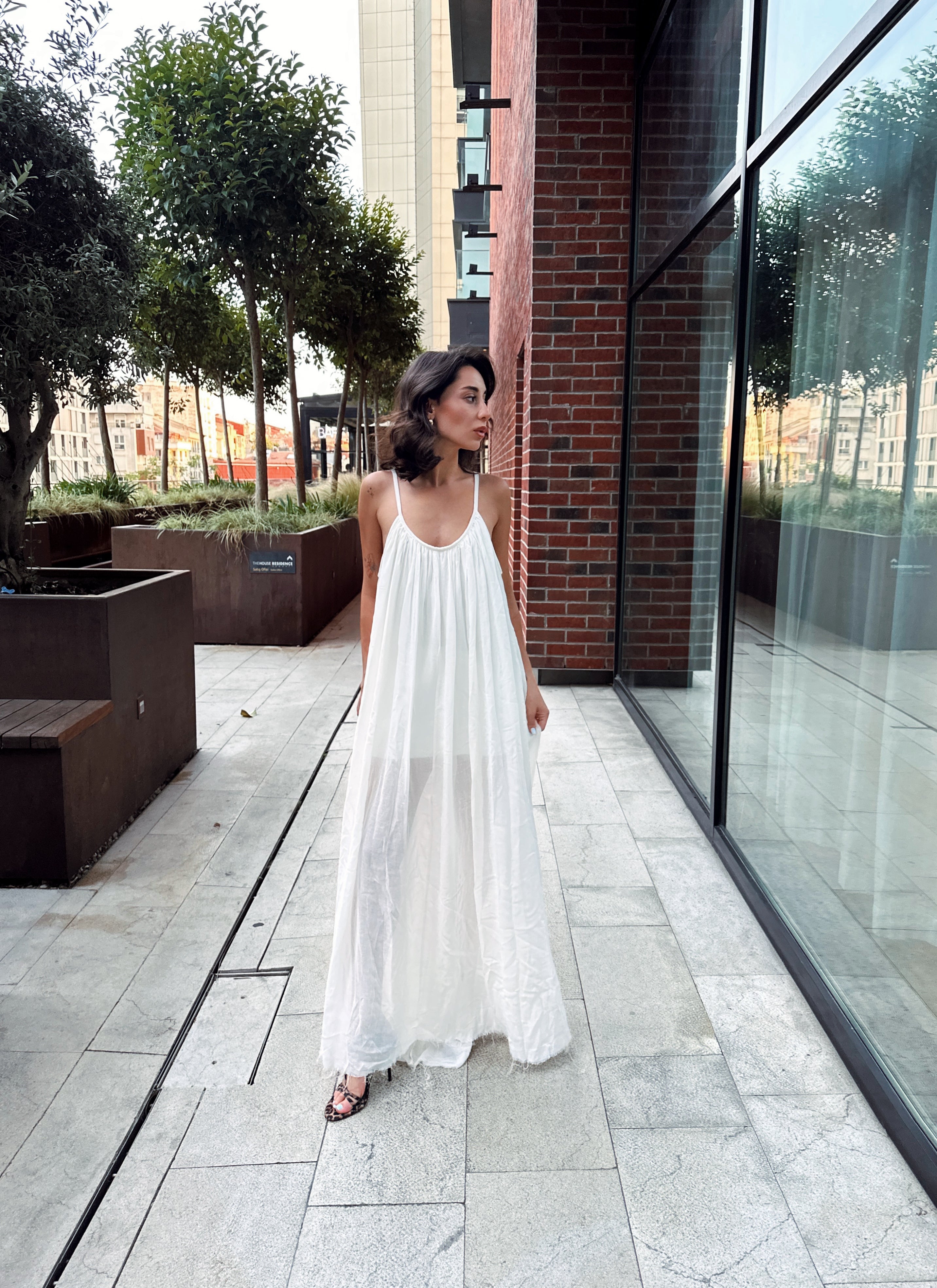 İp Askılı Beyaz Maxi Elbise